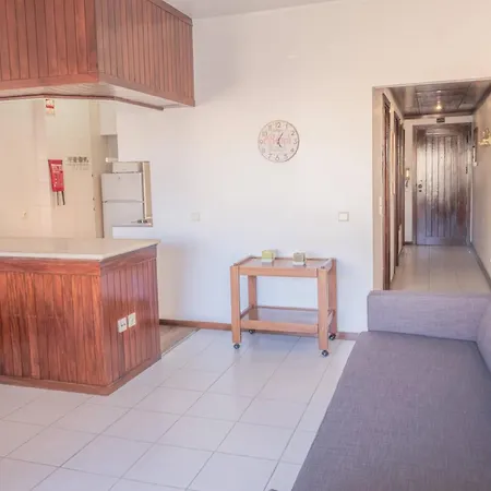 Apartamento Torre Da Rocha 601a *