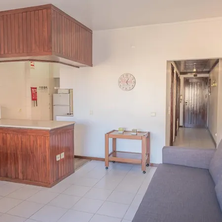 Apartamento Torre Da Rocha 601a *